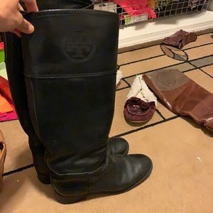 Tory Burch boots size 6